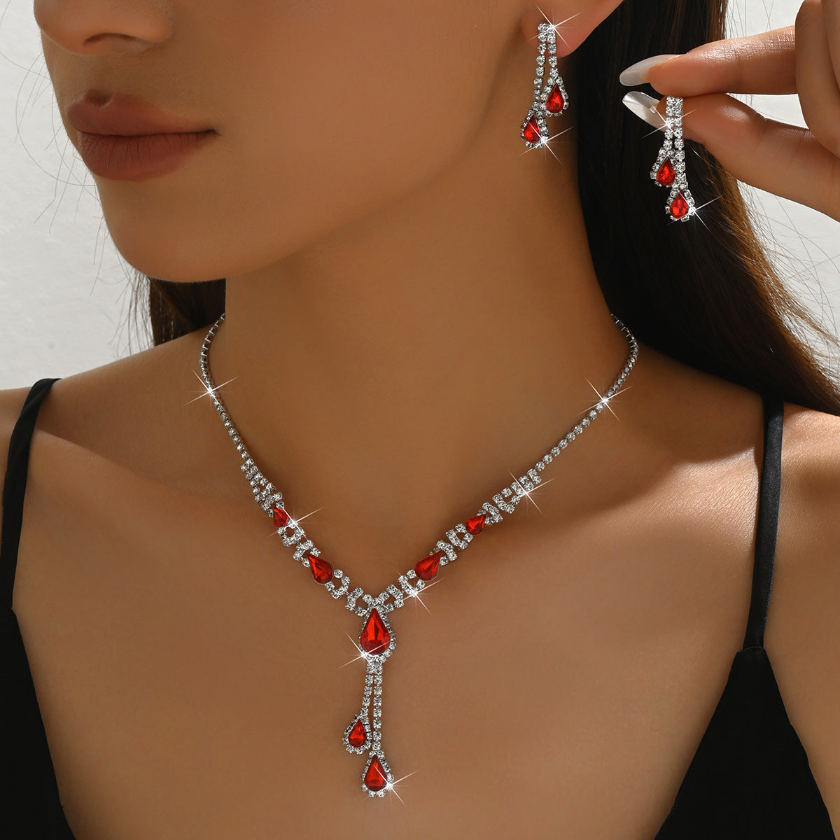 Water Drop Rhinestone Jewellery Set — Necklace & Earrings