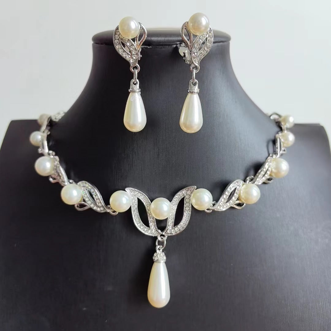 Pearl Bridal Jewellery Set — Teardrop Necklace & Earrings