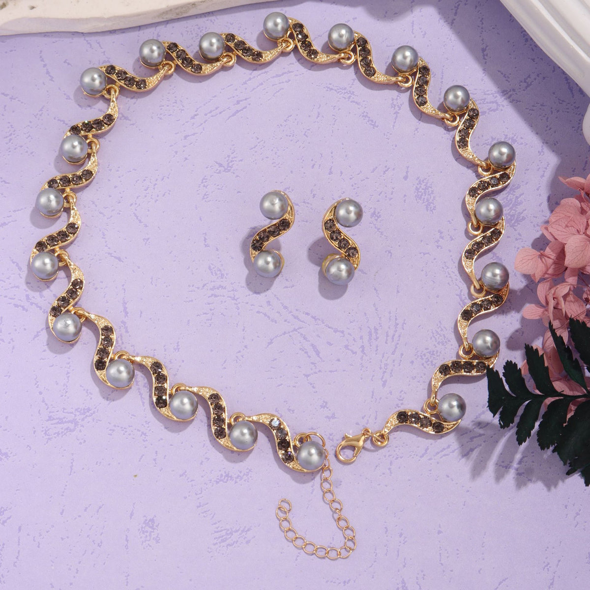 S-Curve Pearl Clavicle Necklace & Earrings Set
