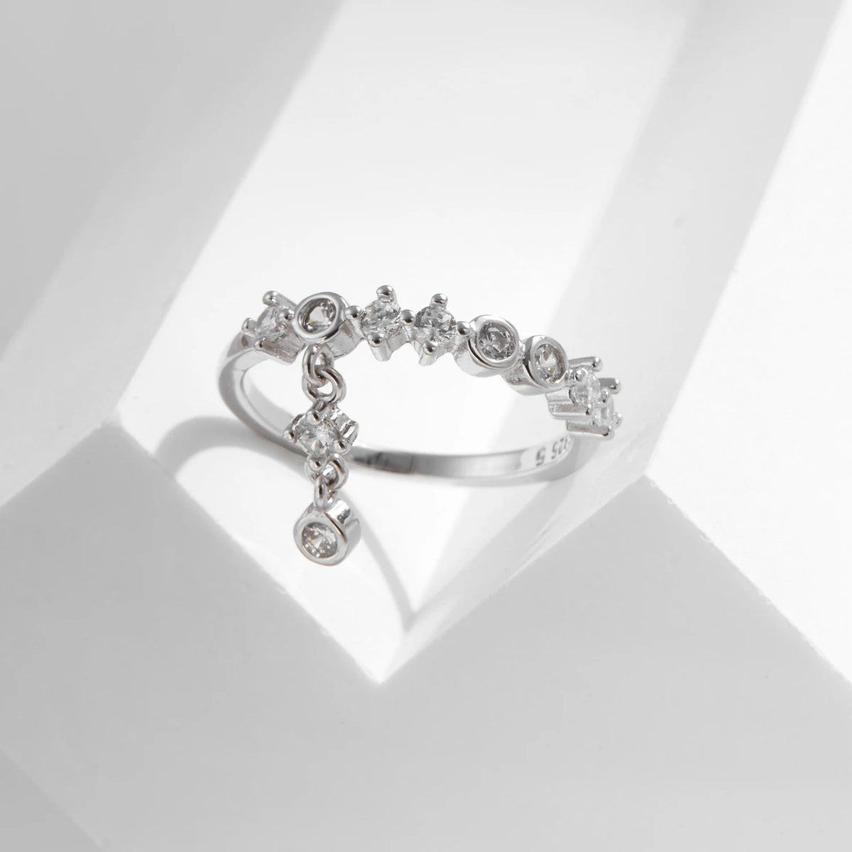 MODIAN 925 Sterling Silver High-Fashion Sparkling Round Zircon Charms Finger Rings For Women Party Fine Jewelry